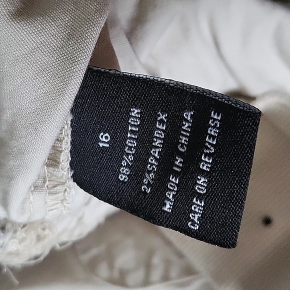 Briggs light tan lightweight shorts with 7.25" inseam NWT - Picture 12 of 12